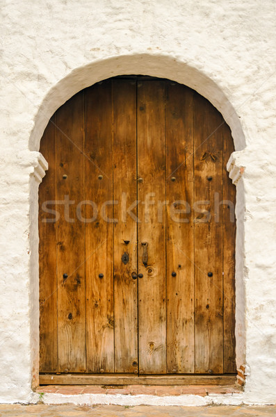 Kolonialen Kirche Tür Holz Seite weiß Stock foto © jkraft5