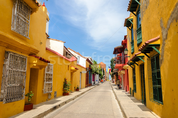 Vista de la calle típico calle escena Colombia edad Foto stock © jkraft5