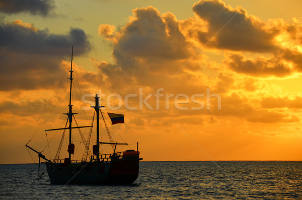 Stok fotoğraf: Gündoğumu · korsan · gemi · caribbean · doğa · yaz