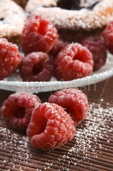 Zmeură cookie-uri proaspăt fructe tort roşu Imagine de stoc © joannawnuk