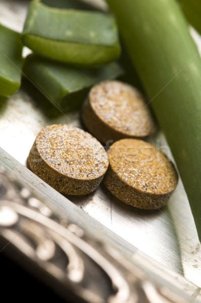 Aloe usine pilules phytothérapie nature verre [[stock_photo]] © joannawnuk