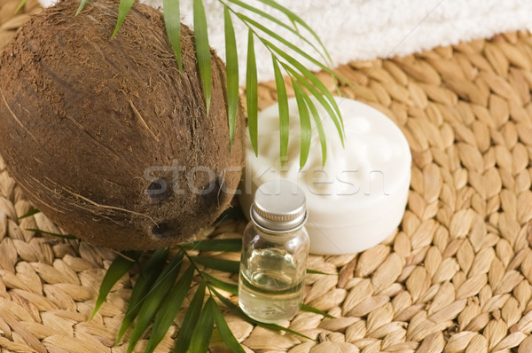 Stock foto: Kokosnuss · Öl · Alternative · Therapie · Blume · Gesundheit