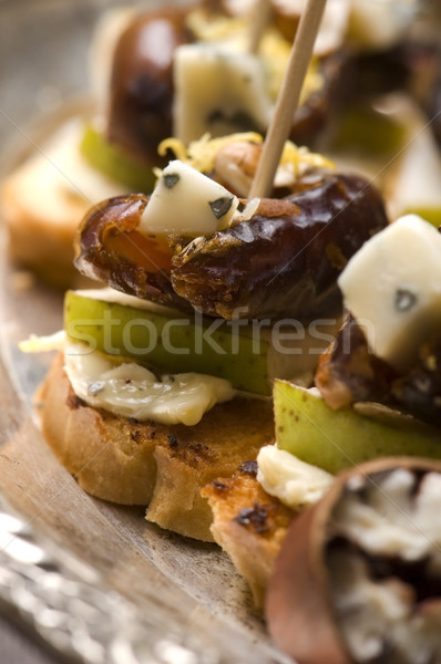 Stockfoto: Voorgerechten · plaat · noten · kaas · voedsel · groene