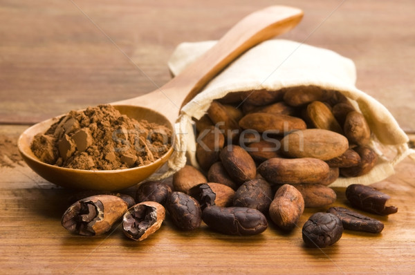 Foto d'archivio: Cacao · fagioli · naturale · tavolo · in · legno · cioccolato · cucina