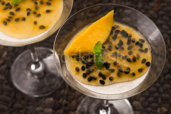 Dessert passion fruits menthe alimentaire bois [[stock_photo]] © joannawnuk