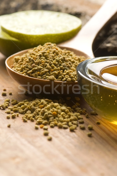свежие пчелиного меда пыльца продовольствие окна медицина Сток-фото © joannawnuk