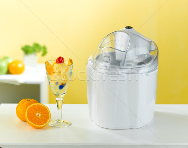 Crème glacée machine outil facile jouir de Photo stock © JohnKasawa