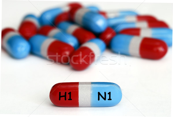 Gripe h1n1 pílulas médico hospital Foto stock © johnkwan