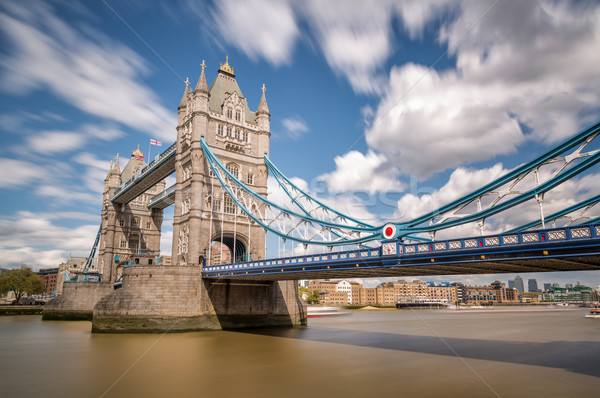 Tower Bridge Fluss Thames London verlangsamen Auslöser Stock foto © Joningall