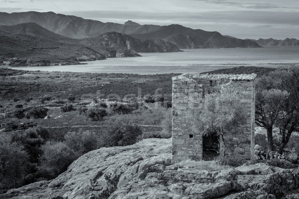 Ansicht verfallen Gebäude Küste Korsika schwarz Stock foto © Joningall