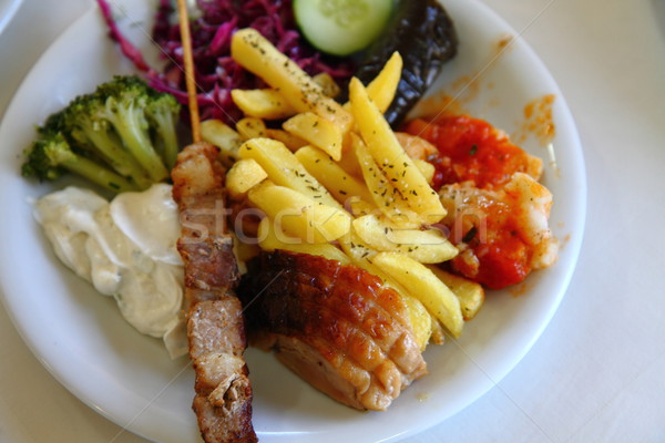 [[stock_photo]]: Grèce · brochette · frit · pommes · de · terre · poulet · dîner