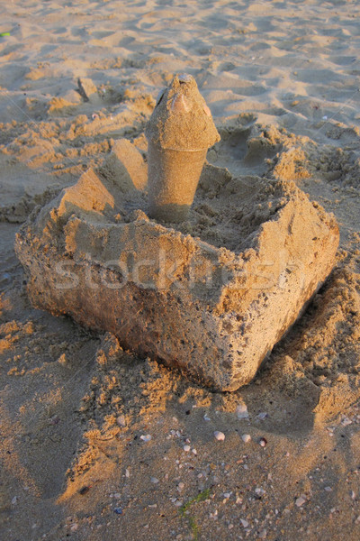 Piasek na plaży zamek plaży wygaśnięcia niebo Zdjęcia stock © jonnysek