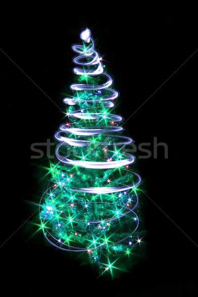 Foto stock: árvore · luzes · preto · fundo · verde