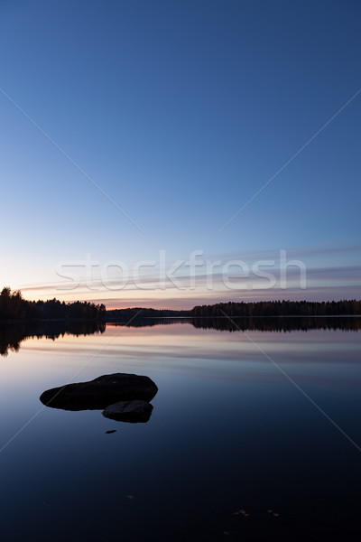 Serein vue calme lac crépuscule forêt Photo stock © Juhku
