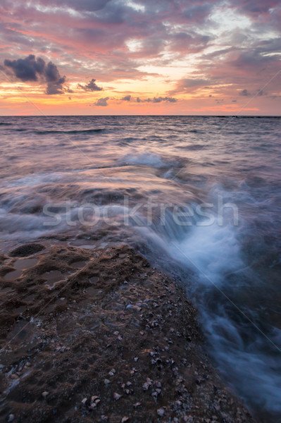 Foto stock: La · exposición · a · largo · mar · rocas · crepúsculo · marina · agua