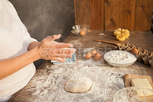 Hazırlık tüm malzemeler tablo eller Stok fotoğraf © julenochek