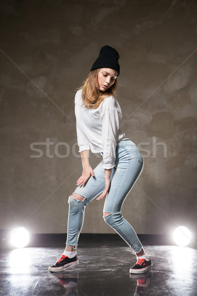 Foto stock: Jovem · dançarina · seis · posando · luzes · retrato