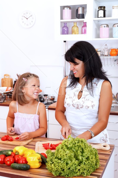 Repas mère fille cuisine sourire [[stock_photo]] © kalozzolak