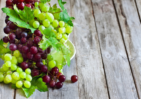 Green and red grape background Stock photo © Karaidel