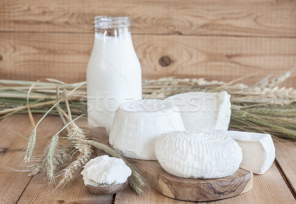 Foto stock: Queijo · leite · trigo · símbolos · férias · vidro
