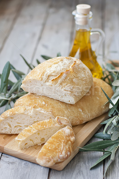 自製 麵包 橄欖油 傳統 瓶 油 商業照片 © Karaidel