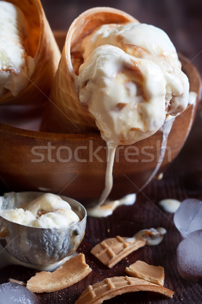 Stock fotó: Sózott · karamell · fagylalt · házi · készítésű · waffle · háttér
