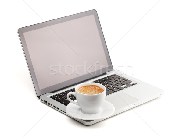 Heißen Cappuccino Tasse Laptop isoliert weiß Stock foto © karandaev