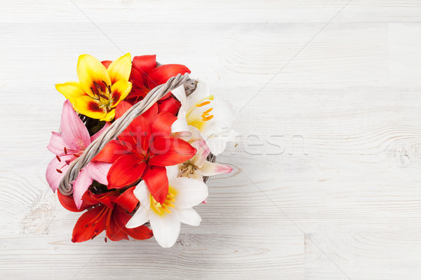 [[stock_photo]]: Coloré · Lily · fleurs · panier · bois · espace