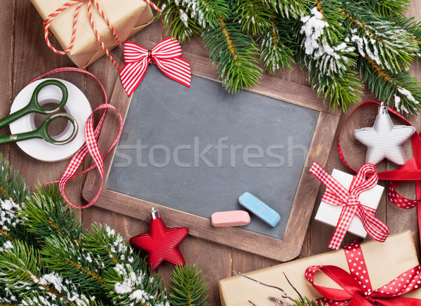 Foto stock: Navidad · pizarra · cajas · de · regalo · decoración · superior