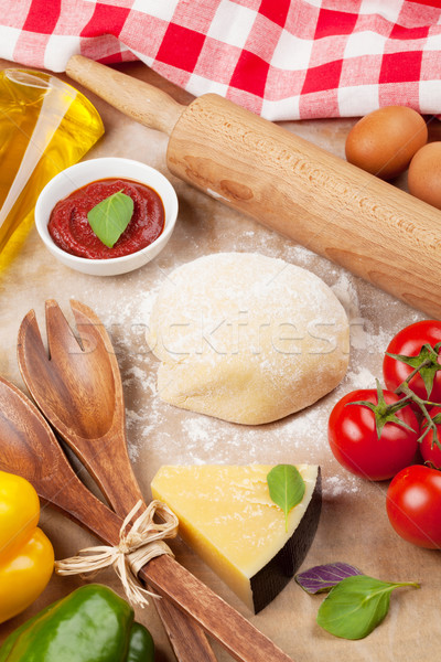 Stockfoto: Pizza · koken · ingrediënten · groenten · specerijen · voedsel