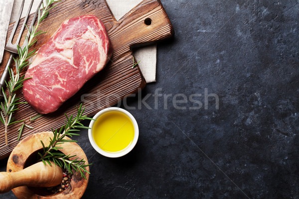 Nyers bifsztek főzés hozzávalók hús darab Stock fotó © karandaev