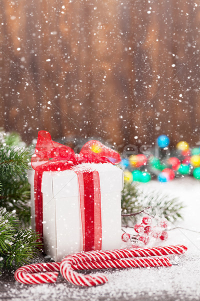[[stock_photo]]: Noël · coffret · cadeau · bonbons · arbre · neige