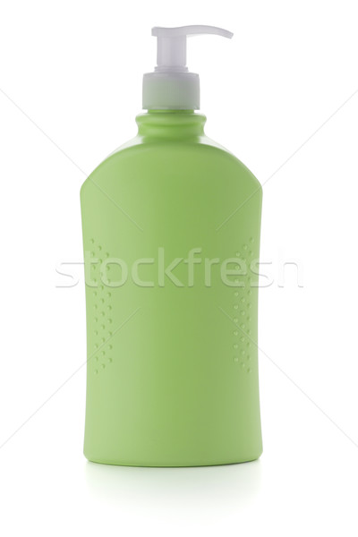 Verde şampon sticlă izolat alb corp Imagine de stoc © karandaev