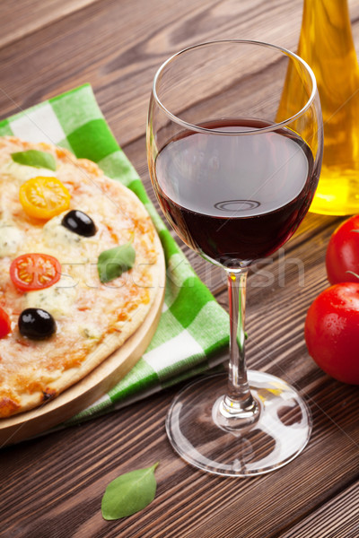 Foto stock: Vidrio · vino · tinto · italiano · pizza · queso · tomates