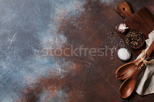 Stock foto: Jahrgang · Küche · Besteck · Gewürze · Schneidebrett · Kochen