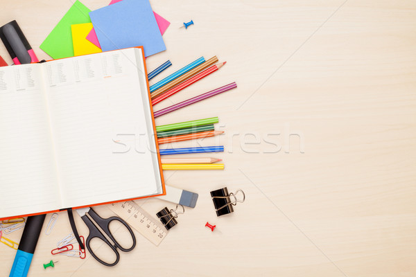 Stock foto: Merkzettel · Schule · Bürobedarf · Büro · Tabelle · top