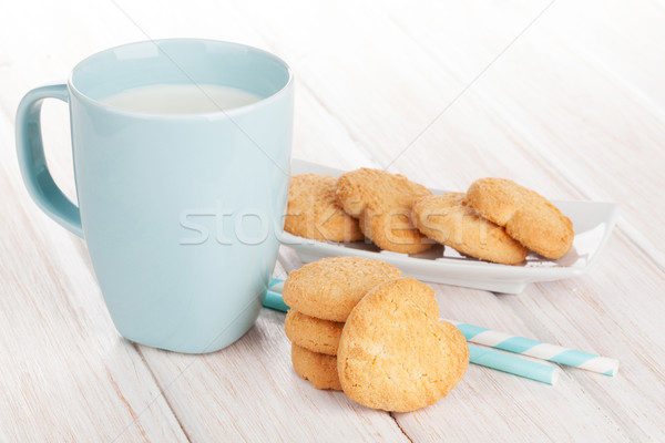 Imagine de stoc: Ceaşcă · lapte · inimă · cookie-uri · alb