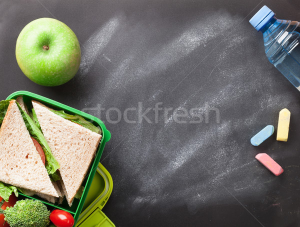 Imagine de stoc: Prânz · cutie · sandwich · legume · copii
