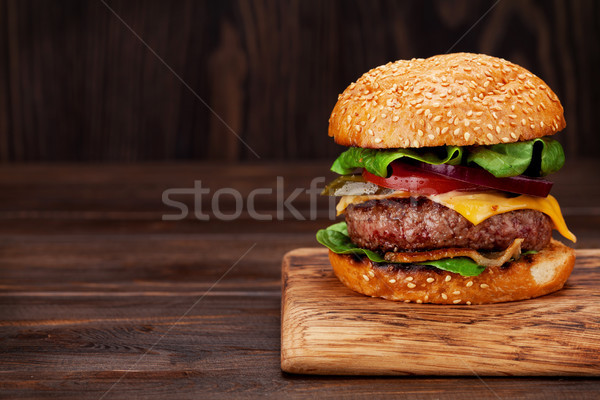 Foto d'archivio: Gustoso · alla · griglia · burger · carne · pomodoro