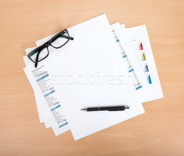 Carta bianca pen occhiali finanziaria documenti ufficio Foto d'archivio © karandaev