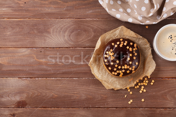 Foto d'archivio: Ciambella · caffè · tavolo · in · legno · top · view · copia · spazio