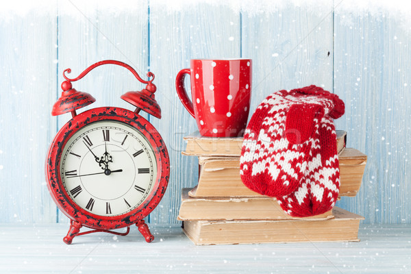 Foto stock: Navidad · despertador · chocolate · caliente · mitones · reloj · resumen