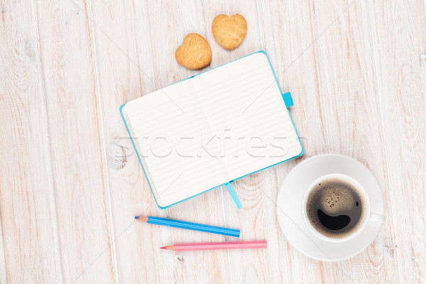 Cafea inimă cookie-uri Notepad alb Imagine de stoc © karandaev