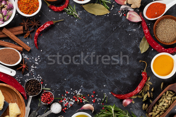 Gyógynövények fűszerek fűszer kő felső kilátás Stock fotó © karandaev