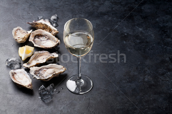牡蠣 檸檬 白葡萄酒 打開 冰 石 商業照片 © karandaev