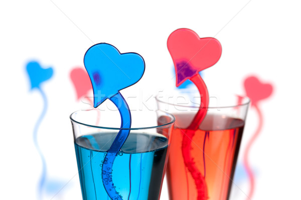 Foto stock: Dois · champanhe · álcool · cocktails · coração · decoração