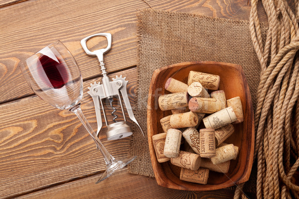 赤ワイン ガラス コークスクリュー ボウル 素朴な 木製のテーブル ストックフォト © karandaev