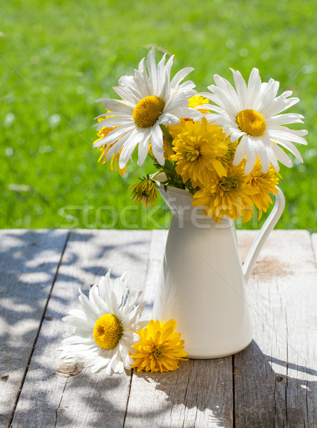 Frischen Garten Blumenstrauß farbenreich Blumen Bouquet Stock foto © karandaev