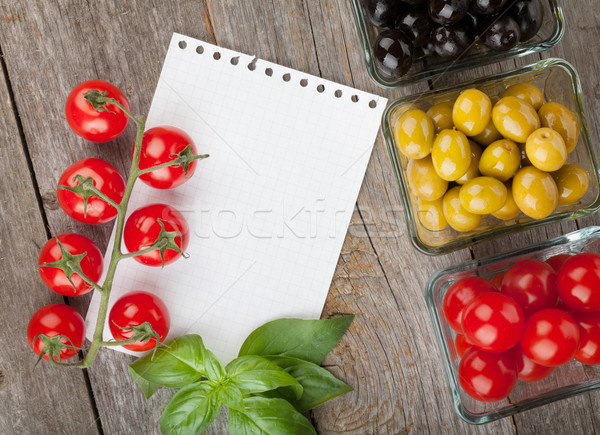 Foto stock: Bloco · de · notas · papel · receitas · frutas · mesa · de · madeira · madeira