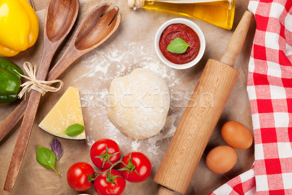 Stok fotoğraf: Pizza · pişirme · malzemeler · sebze · baharatlar · gıda